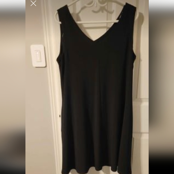 Suit - Picture 3 of 5